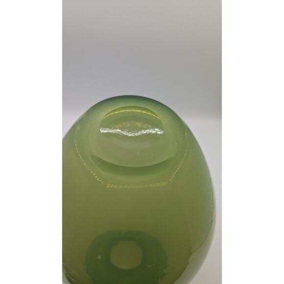 Makora Art Glass Green Opalescence Vase by Kronos. 12" - Picture 4 of 7